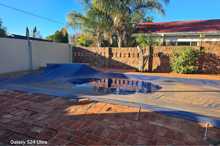 4 Bedroom Property for Sale in Hillcrest Northern Cape